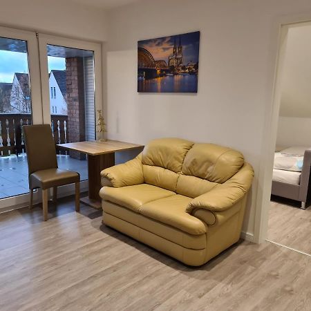 Ferienwohnung Mit Jacuzzi Naehe Flughafen Koeln Bonn Troisdorf Dış mekan fotoğraf