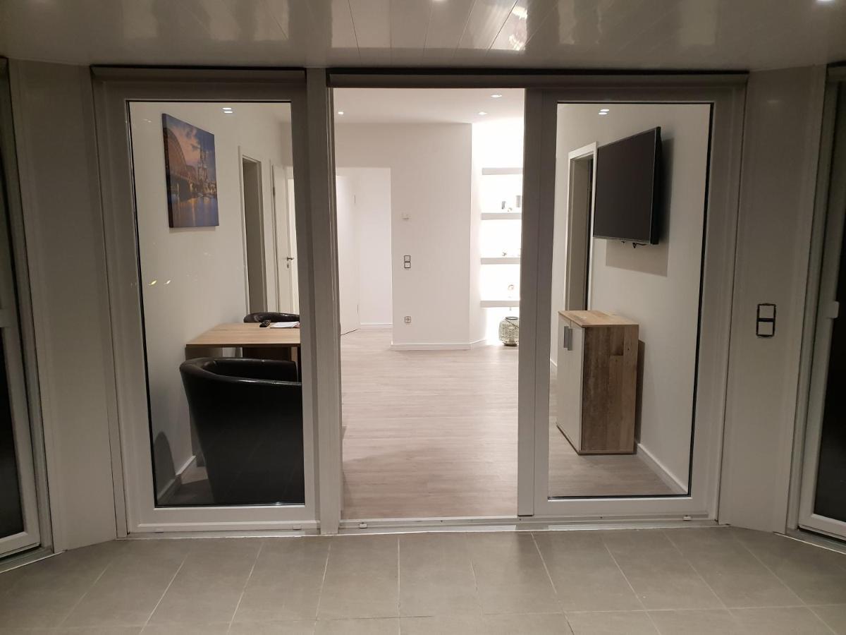Ferienwohnung Mit Jacuzzi Naehe Flughafen Koeln Bonn Troisdorf Dış mekan fotoğraf