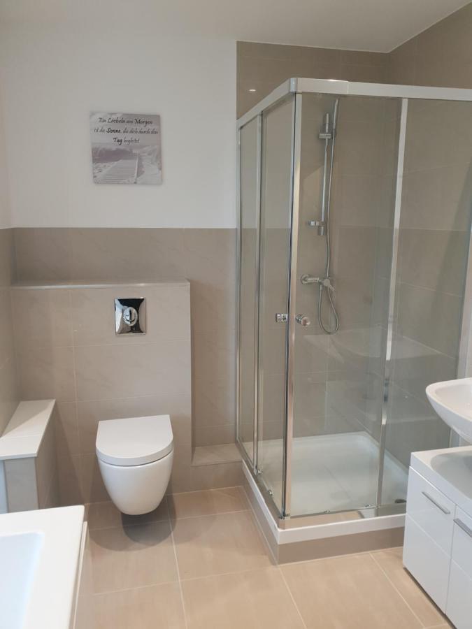 Ferienwohnung Mit Jacuzzi Naehe Flughafen Koeln Bonn Troisdorf Dış mekan fotoğraf